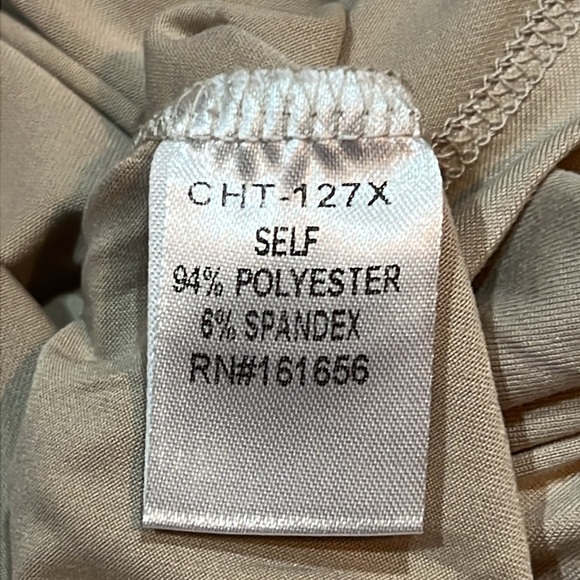 NEW Women’s Soft Henley Short Sleeve 1XL - Picture 5 of 7